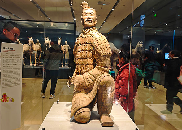 Kneeling Archer from Pit 2