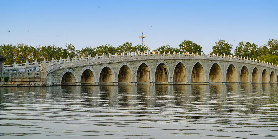 Seventeen-Arch Bridge