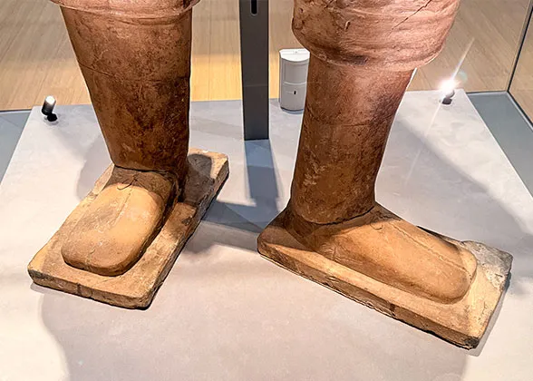 Shoes of Standing Archer