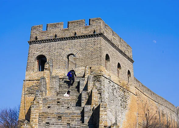 Well-preserved watchtowers
