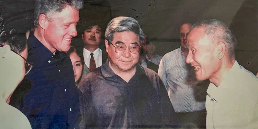 Bill Clinton and Discoverer of Terracotta Army