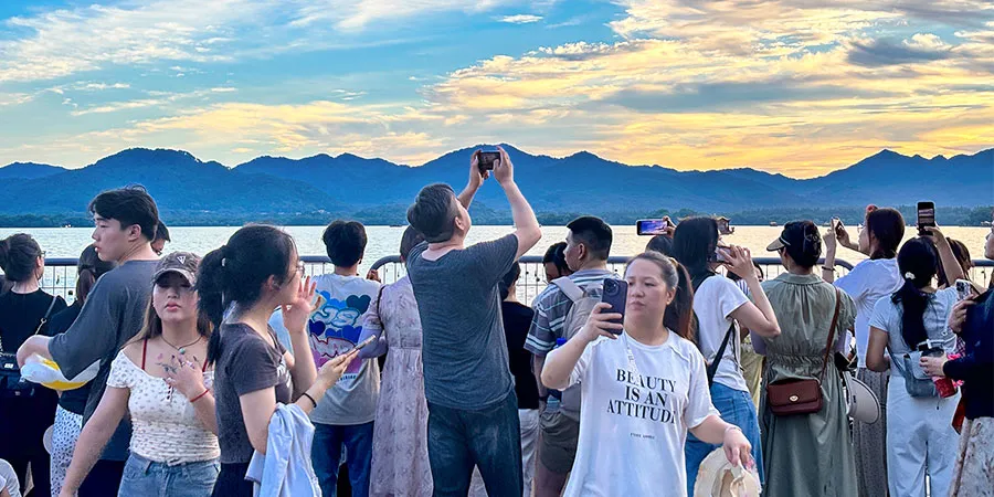 Wuhan East Lake in Peak Season