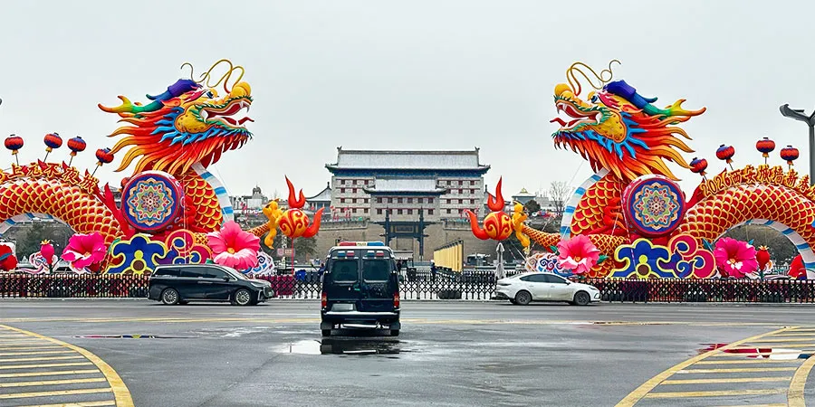 Double-dragon Lantern