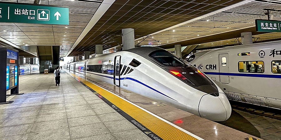 Platform of Xi'an North Railway Station