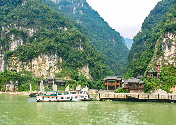 Xiling Gorge in Yichang, Hubei