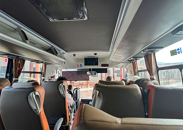 Tourist Bus to Zhangjiajie Grand Canyon