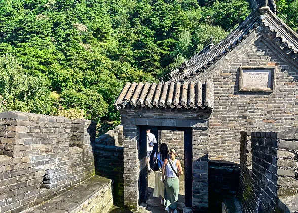 Gate of the Zhengguan Terrace