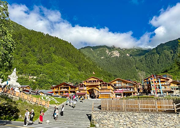 Tibetan Village along Central Route Tibetan Village along Central Route