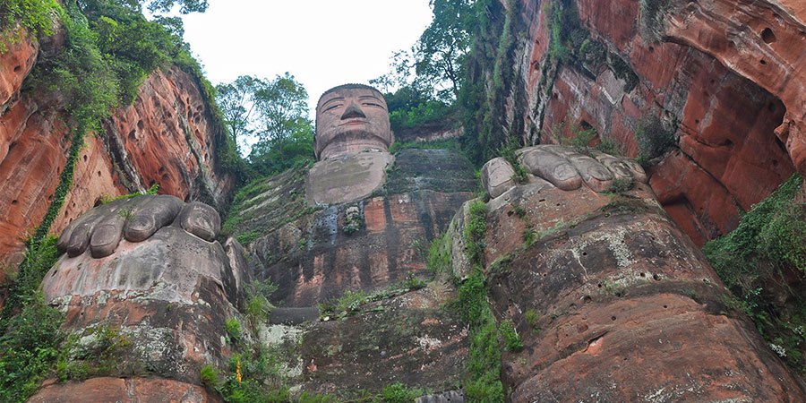 Leshan Giant Buddha Scene in March