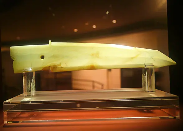 Jade Dagger-axe