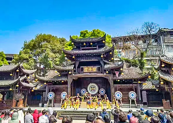 The Performance at Furong Town