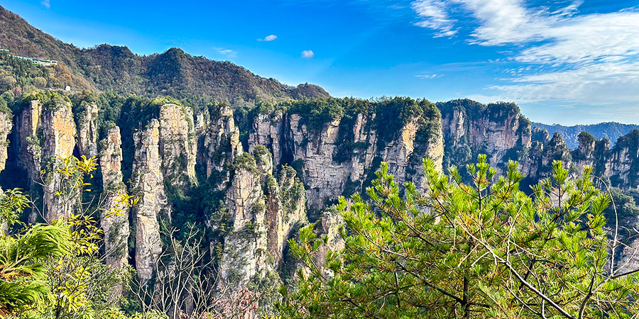 Peaks at Zhangjiajie National Forest Park Peaks at Zhangjiajie National Forest Park