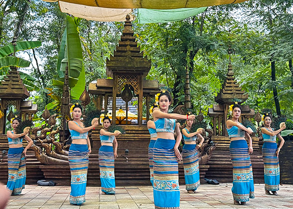 Cultural Performance at Dai Ethnic Park Cultural Performance at Dai Ethnic Park