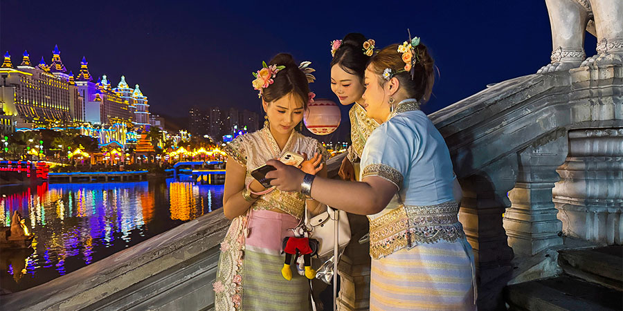 Photography at Night Market Photography at Night Market
