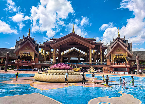 Water Splashing Square Water Splashing Square